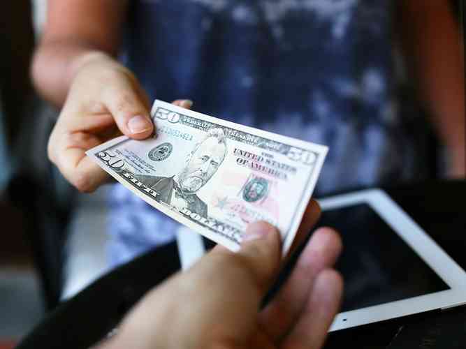 Is Craigslist Safe? What to Know Before You Buy or Sell Online