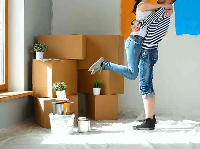 How to Know If Moving in Together Is Right for You